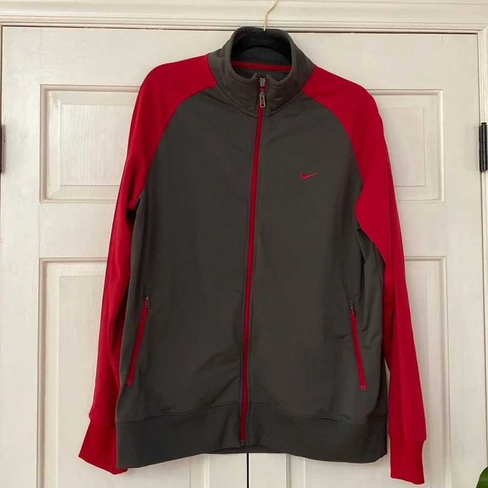 Nike The Athletic Dept Full‎ Zip Sweatshirt Size XL Mens Gray Red Swoosh Jacket
